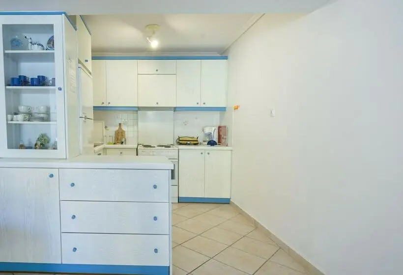 استودیو خانوادگی, Aliki Studios