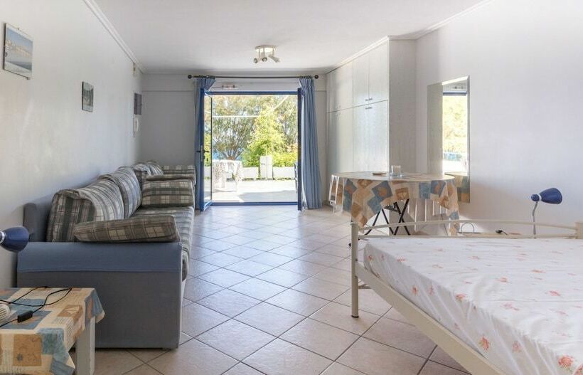 패밀리 스튜디오, Aliki Studios