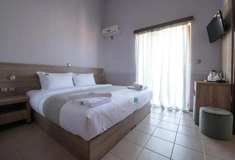 サイドオーシャンビュースタンダードルーム, Cyrenia Guesthouse