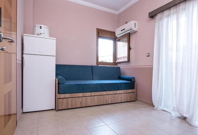 Люкс с Балконом, Cyrenia Guesthouse