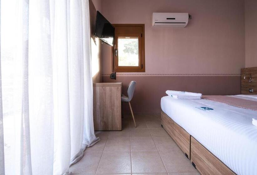 발코니가 있는 스위트, Cyrenia Guesthouse