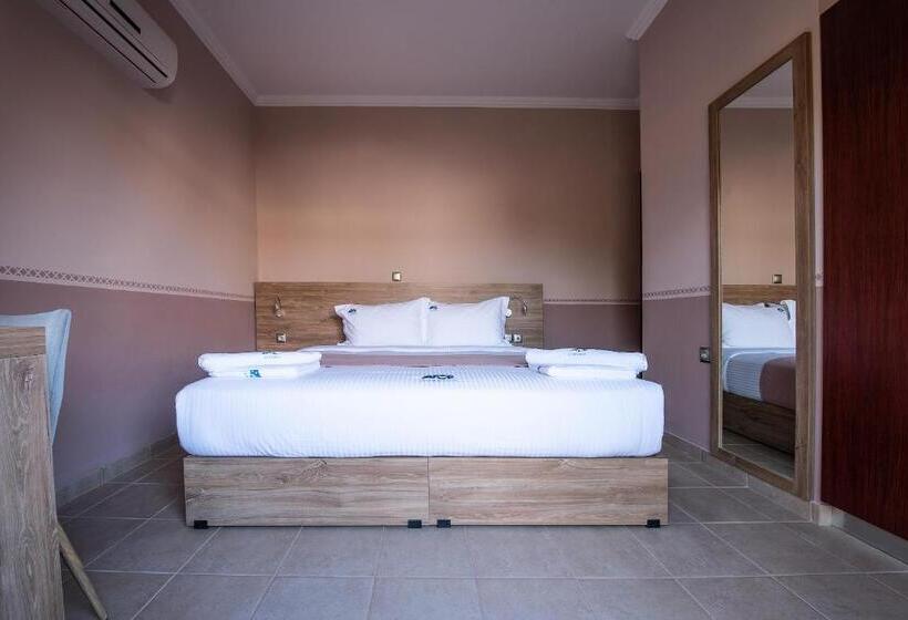 Люкс с Балконом, Cyrenia Guesthouse