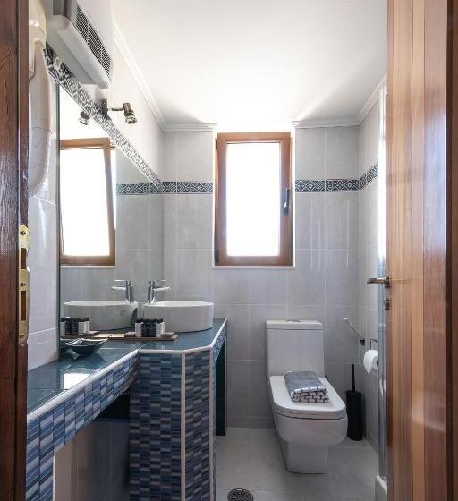 Люкс с Балконом, Cyrenia Guesthouse