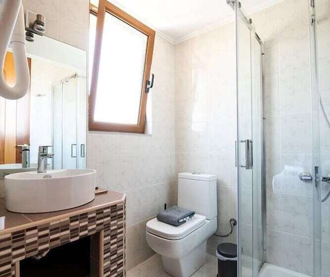 이코노미 룸, Cyrenia Guesthouse