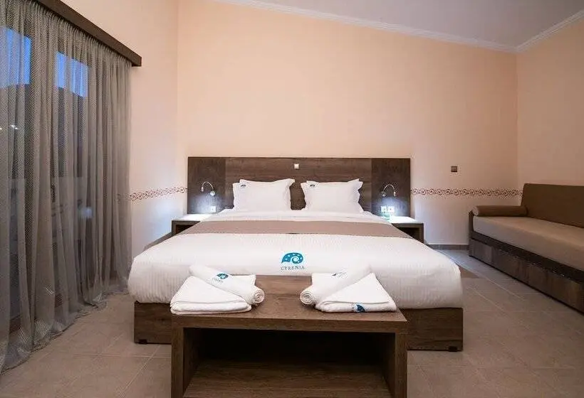 オーシャンビュースーペリアースイート, Cyrenia Guesthouse
