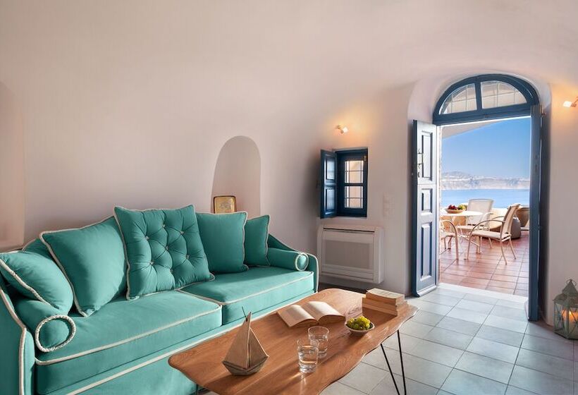 Superior suite with view, Horizon Aeifos Suites