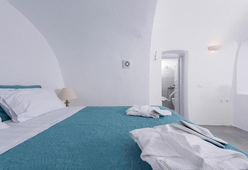 Superior suite with view, Horizon Aeifos Suites