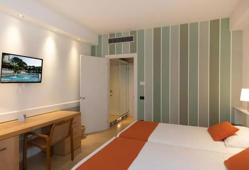 اتاق استاندارد یک نفره, Art&park Hotel Union Lido
