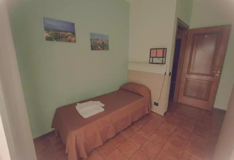 اتاق استاندارد یک تخته با سرویس بهداشتی مشترک, Cassiodoro Rooms Affittacamere