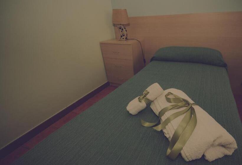 اتاق استاندارد یک تخته با سرویس بهداشتی مشترک, Cassiodoro Rooms Affittacamere