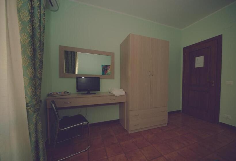 اتاق استاندارد با سرویس بهداشتی مشترک, Cassiodoro Rooms Affittacamere