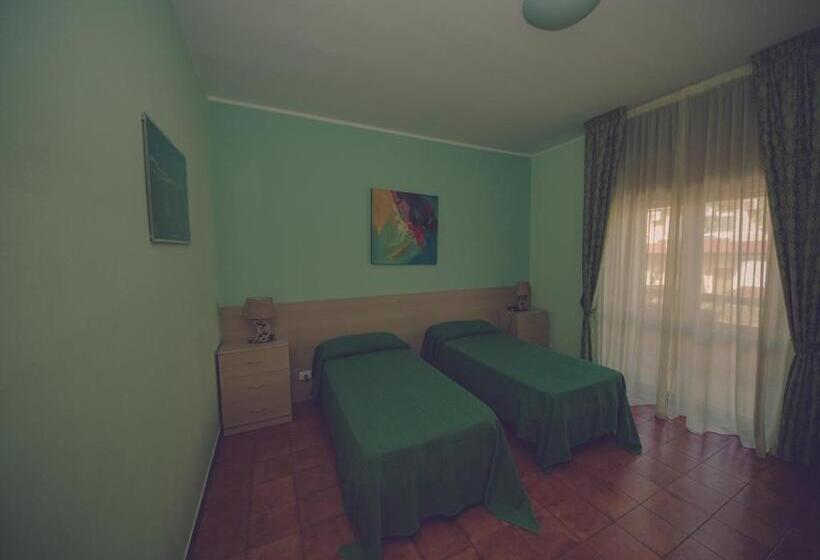 اتاق استاندارد با سرویس بهداشتی مشترک, Cassiodoro Rooms Affittacamere