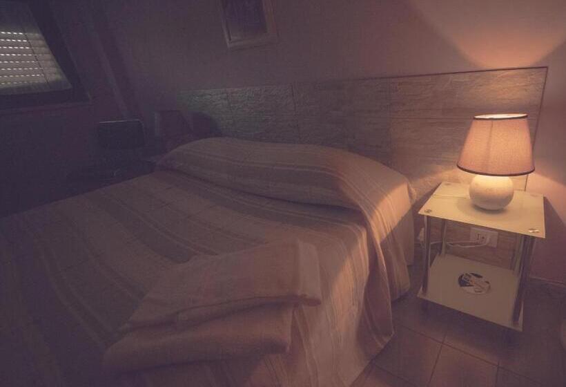 اتاق استاندارد با سرویس بهداشتی مشترک, Cassiodoro Rooms Affittacamere