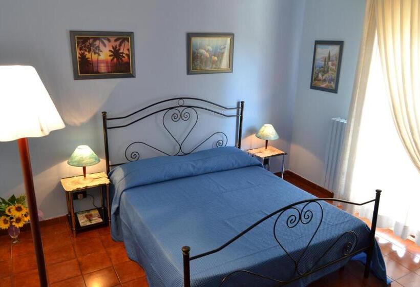 اتاق استاندارد با سرویس بهداشتی مشترک, Cassiodoro Rooms Affittacamere