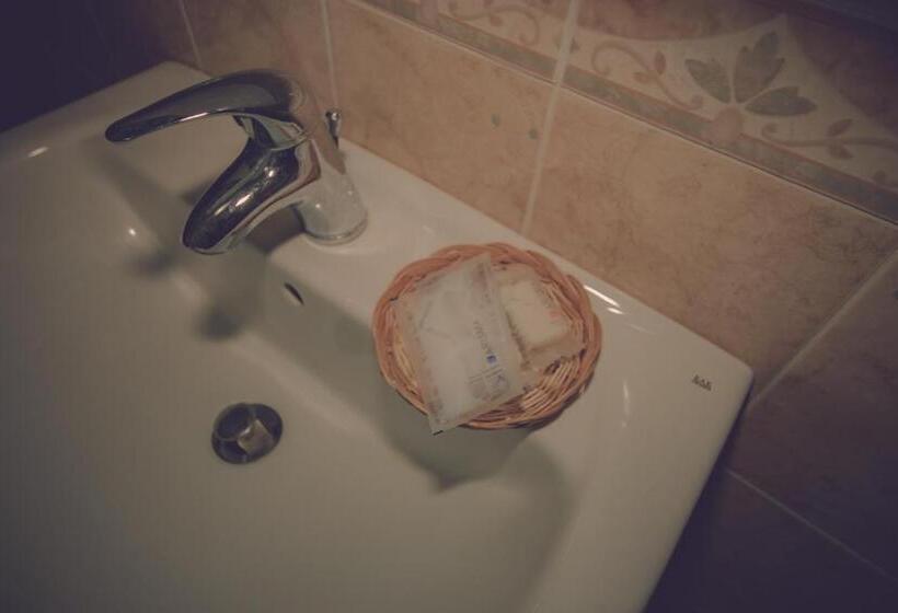 اتاق راحتی سه تخته, Cassiodoro Rooms Affittacamere