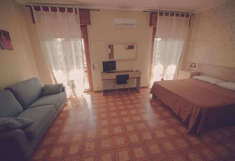 اتاق راحتی سه تخته, Cassiodoro Rooms Affittacamere