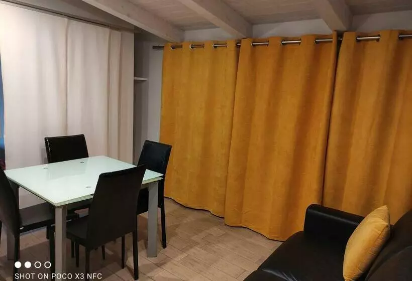 Huoneisto 1 Makuuhuone, Albergo Diffuso Dimora Rossi B&b