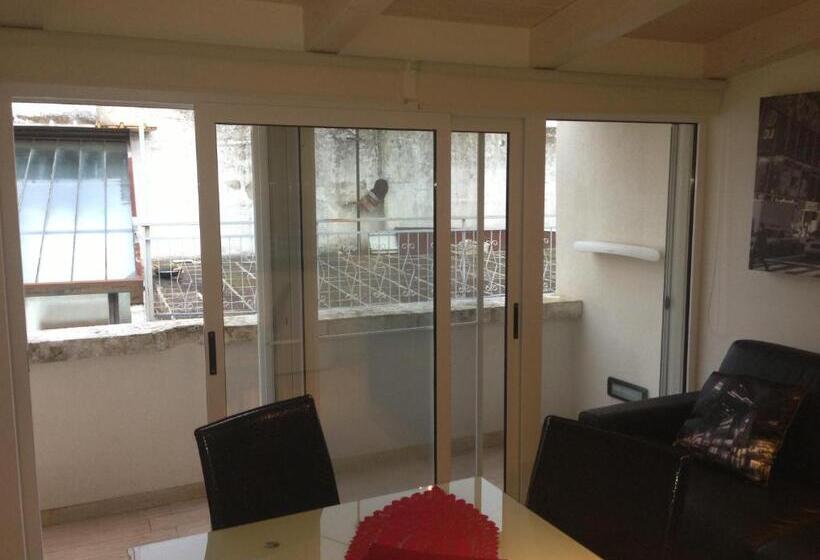 스탠다드 룸 거실포함, Albergo Diffuso Dimora Rossi B&b