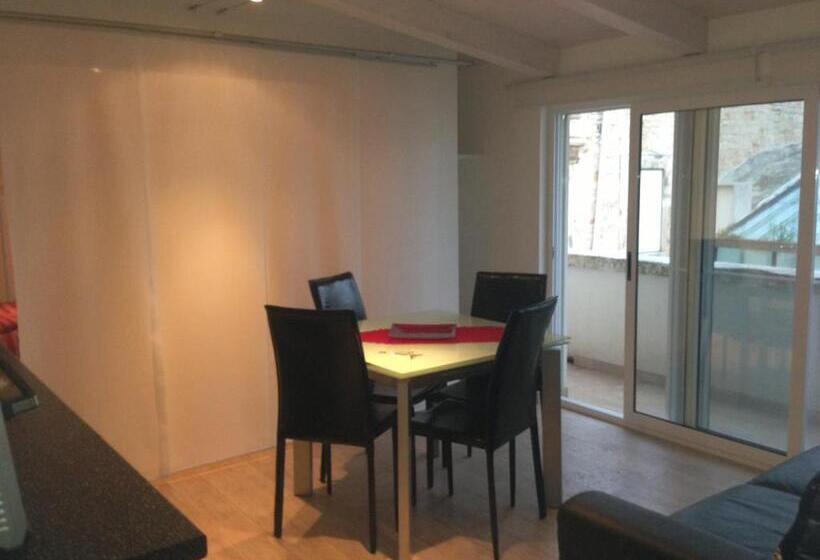 스탠다드 룸 거실포함, Albergo Diffuso Dimora Rossi B&b