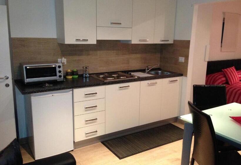 스탠다드 룸 거실포함, Albergo Diffuso Dimora Rossi B&b