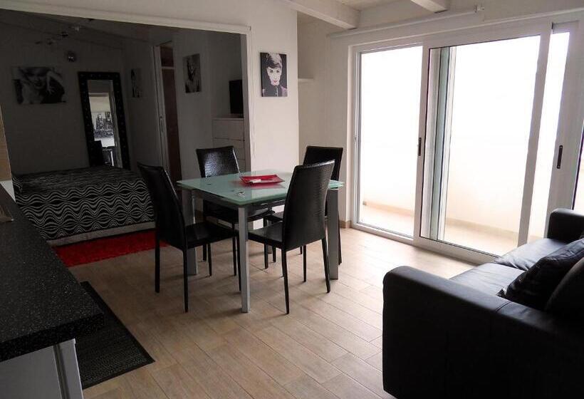 스탠다드 룸 거실포함, Albergo Diffuso Dimora Rossi B&b