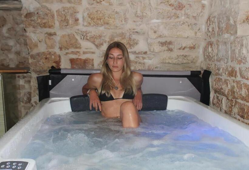 자쿠지 스위트, Albergo Diffuso Dimora Rossi B&b