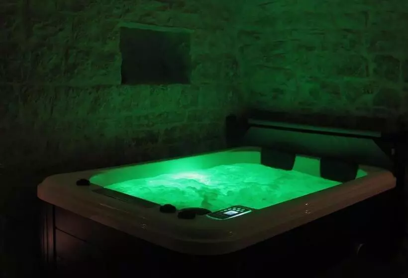 Sviitti Poreallas, Albergo Diffuso Dimora Rossi B&b