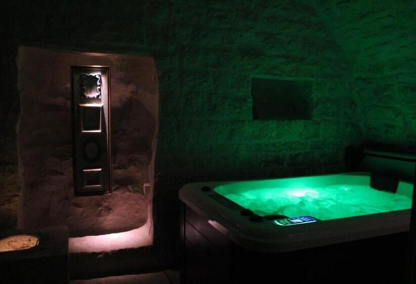 자쿠지 스위트, Albergo Diffuso Dimora Rossi B&b