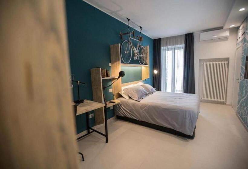 디럭스 스위트 킹 침대, Albergo Diffuso Dimora Rossi B&b