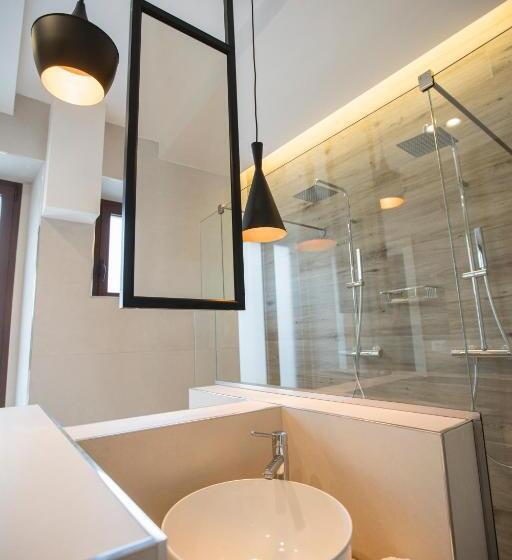 디럭스 스위트 킹 침대, Albergo Diffuso Dimora Rossi B&b