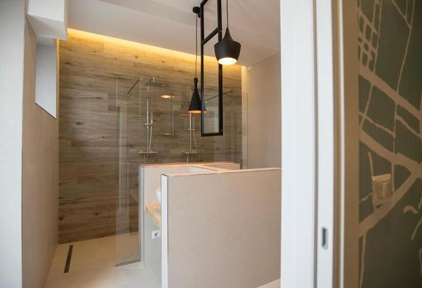 디럭스 스위트 킹 침대, Albergo Diffuso Dimora Rossi B&b