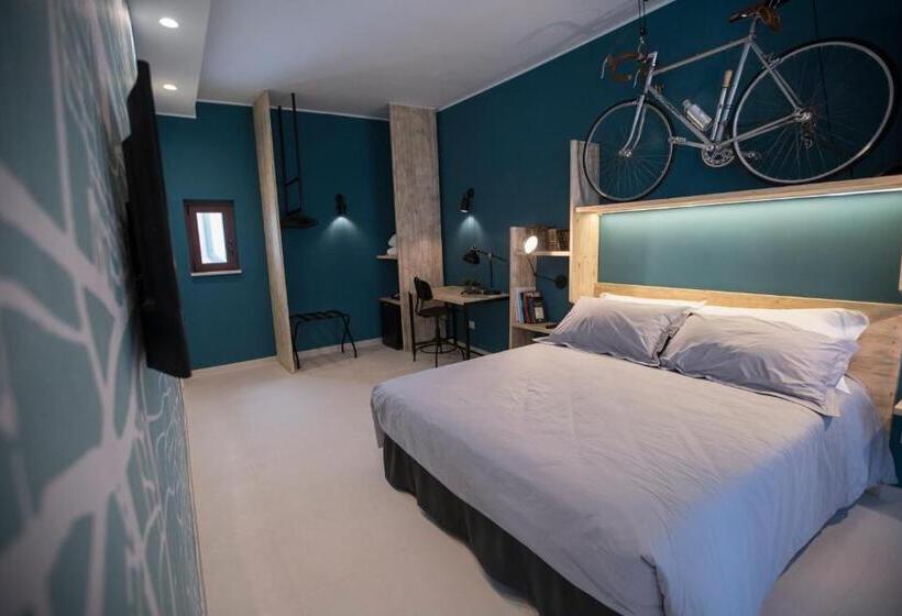 디럭스 스위트 킹 침대, Albergo Diffuso Dimora Rossi B&b