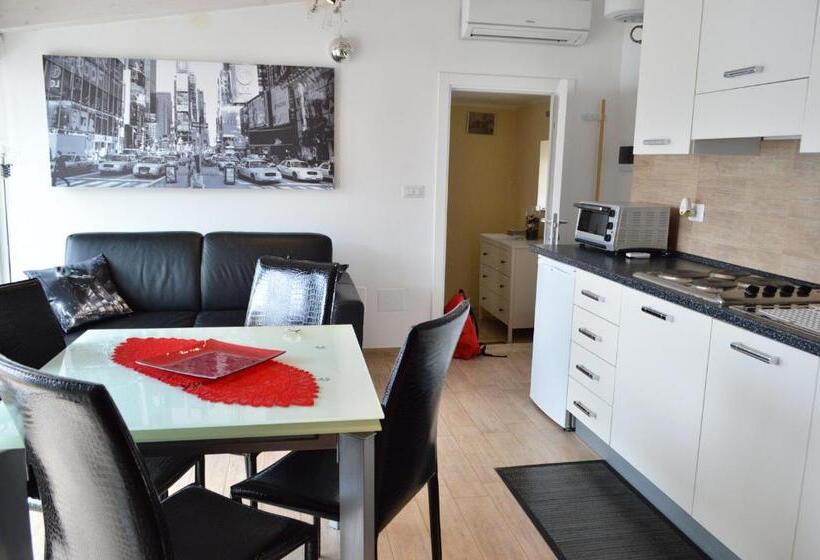 스탠다드 룸 거실포함, Albergo Diffuso Dimora Rossi B&b