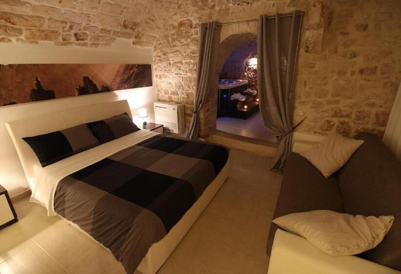 스위트 킹사이즈 침대, Albergo Diffuso Dimora Rossi B&b