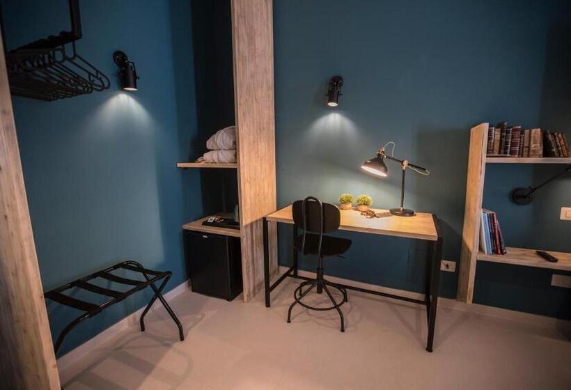 디럭스 스위트 킹 침대, Albergo Diffuso Dimora Rossi B&b