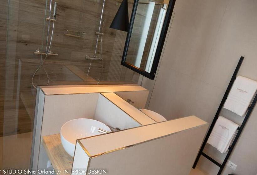 디럭스 스위트 킹 침대, Albergo Diffuso Dimora Rossi B&b