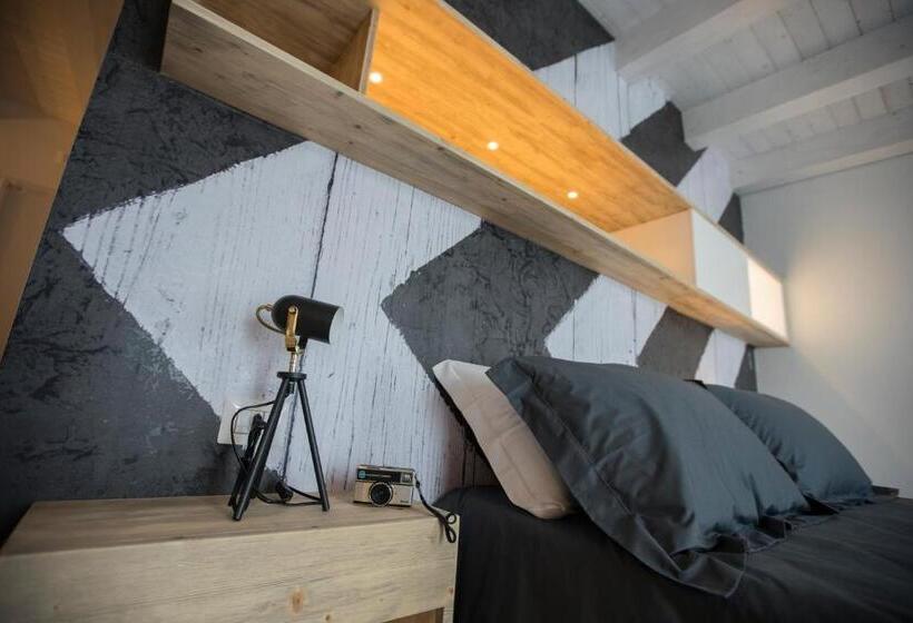 스위트, Albergo Diffuso Dimora Rossi B&b