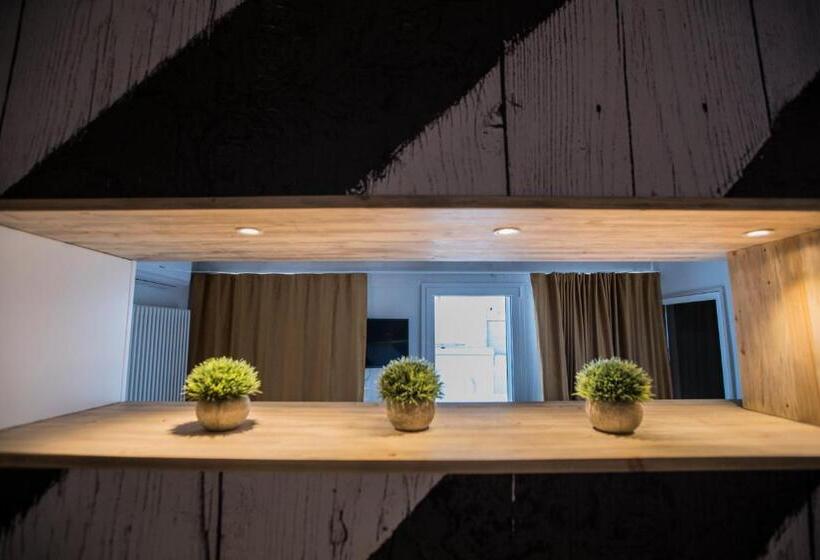 스위트, Albergo Diffuso Dimora Rossi B&b