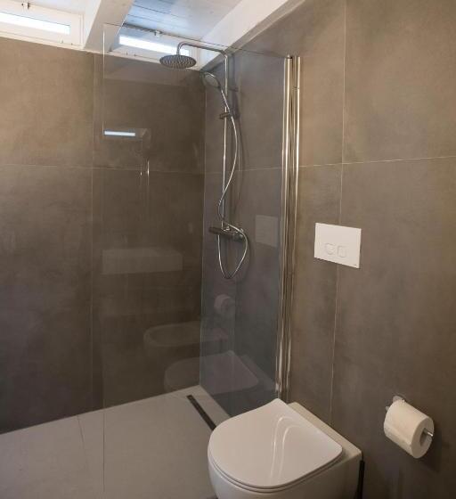 스위트, Albergo Diffuso Dimora Rossi B&b