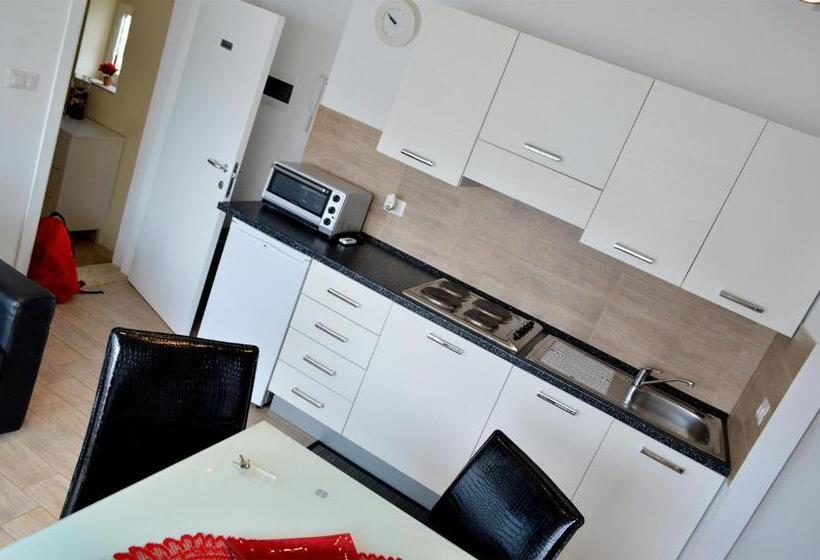 스탠다드 룸 거실포함, Albergo Diffuso Dimora Rossi B&b