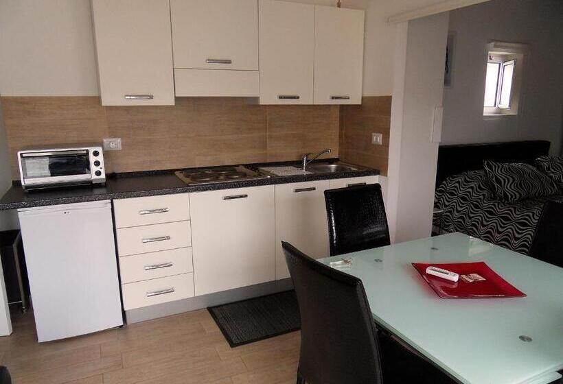 스탠다드 룸 거실포함, Albergo Diffuso Dimora Rossi B&b