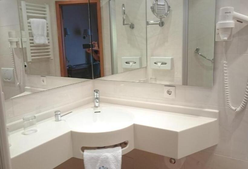 اتاق استاندارد, Avisa