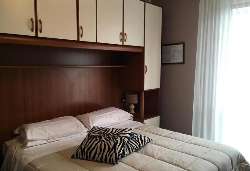 스탠다드 룸, Cortina