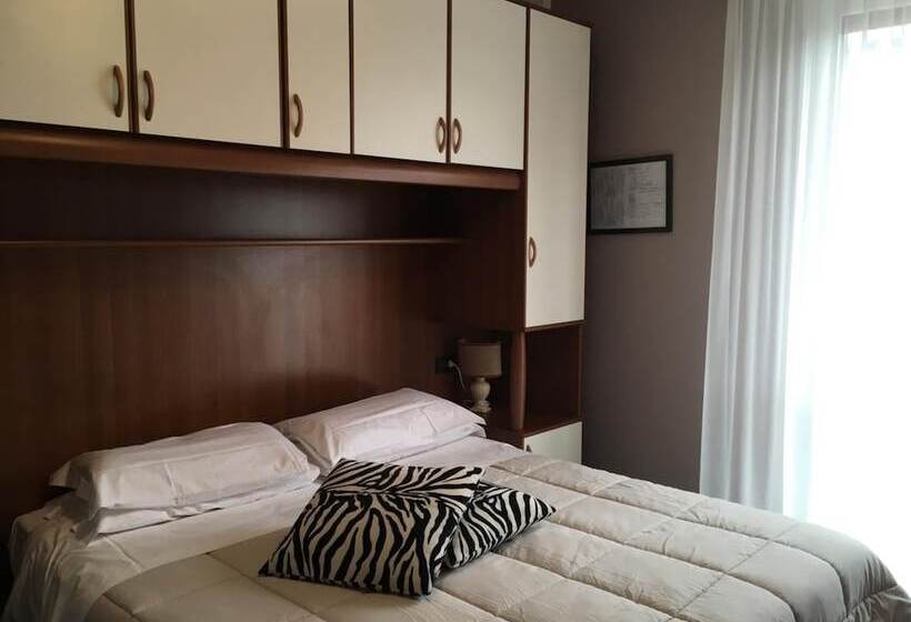 스탠다드 룸, Cortina