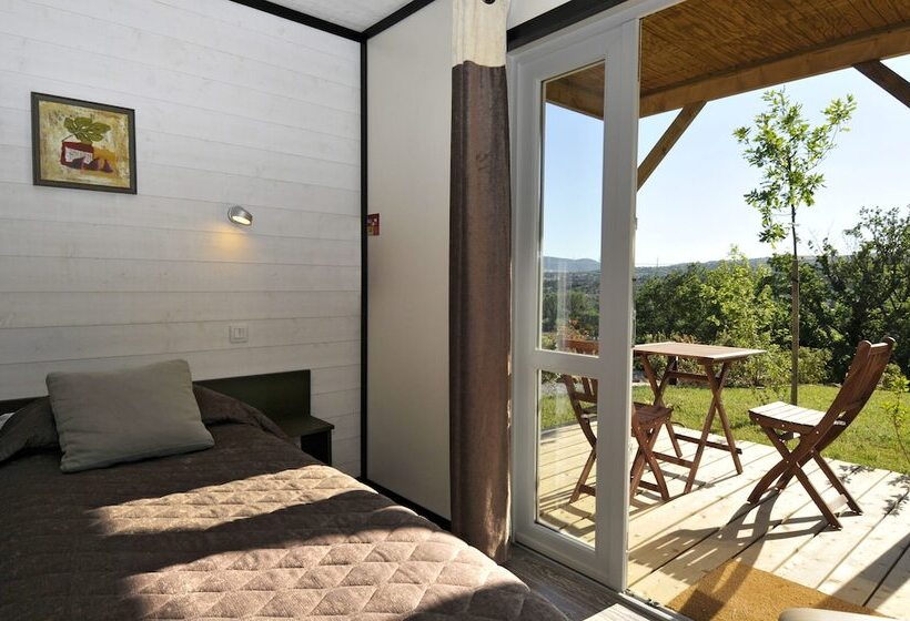 Номер Стандарт с Террасой, Domaine Saint Esteve