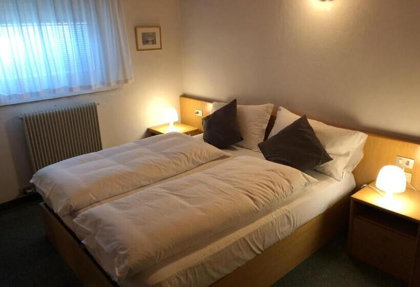 غرفة قياسية, El Paso