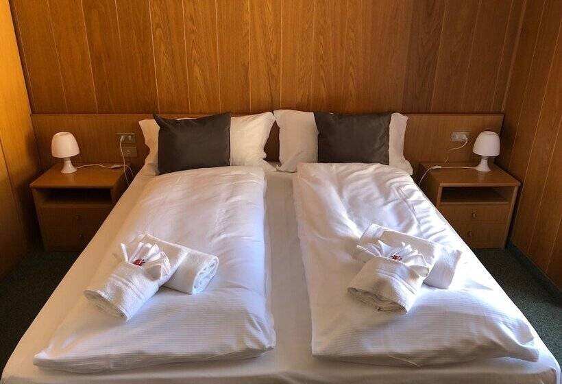 غرفة قياسية, El Paso