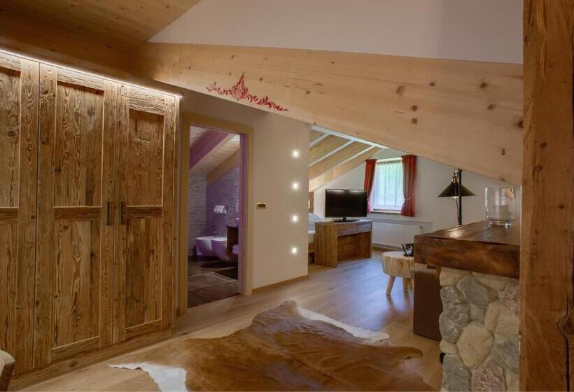 Президентский Люкс, Fanes