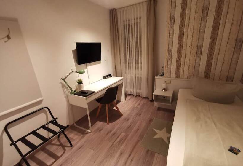 اتاق اکونومی یک تخته, City Hotel Franziska