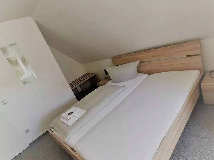 Standard Room, City Hotel Franziska